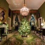 White House Decorated For Christmas Metal Photo